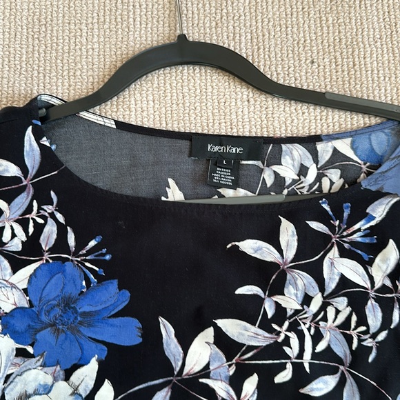 Karen Kane blouse - Picture 3 of 4